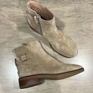 New Cole Haan Suede Hampshire Buckle Bootie Size 8